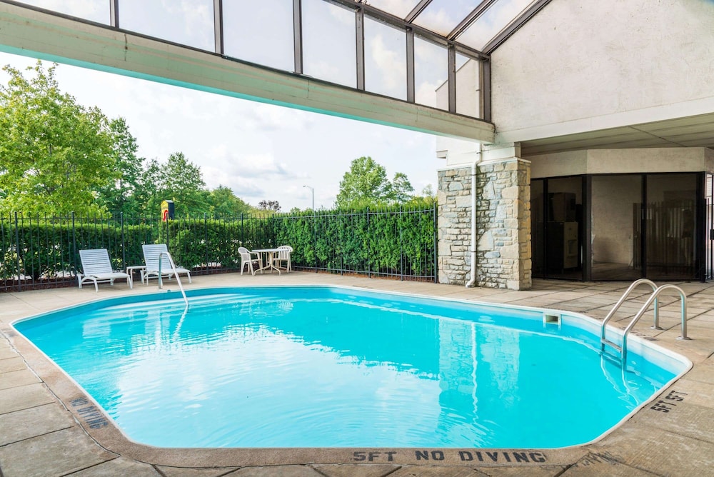 WestSpring Inn - Westlake Cleveland 2/36