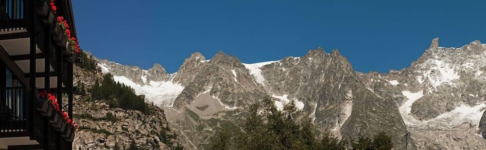 Hotel Crampon 62/69
