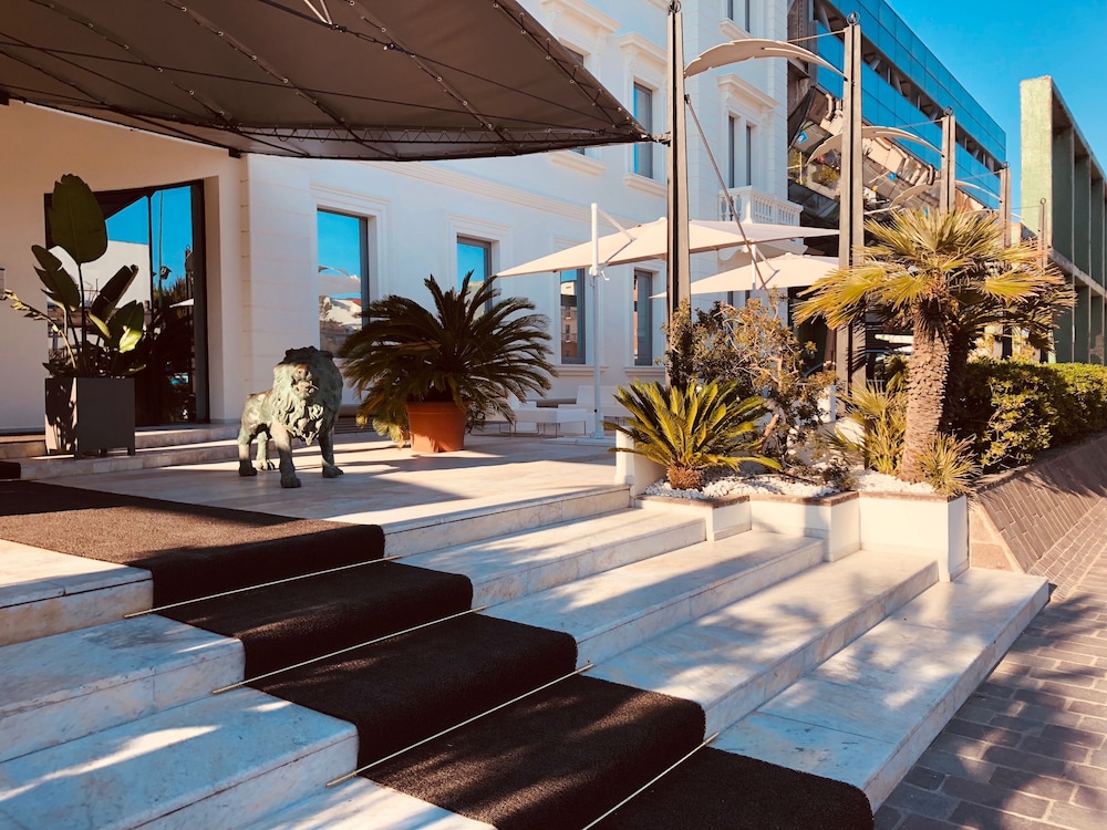 Kursaal Hotel 45/47
