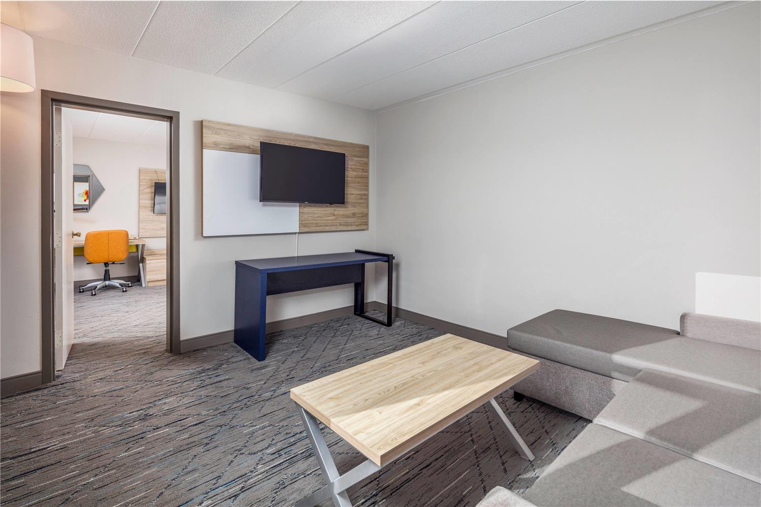 La Quinta Inn & Suites by Wyndham Lexington Park - Patuxent 35/52