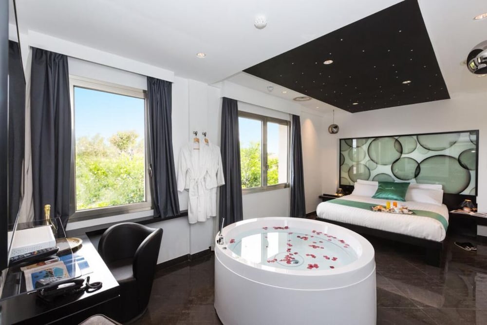 JC Contemporary Hotel 29/50