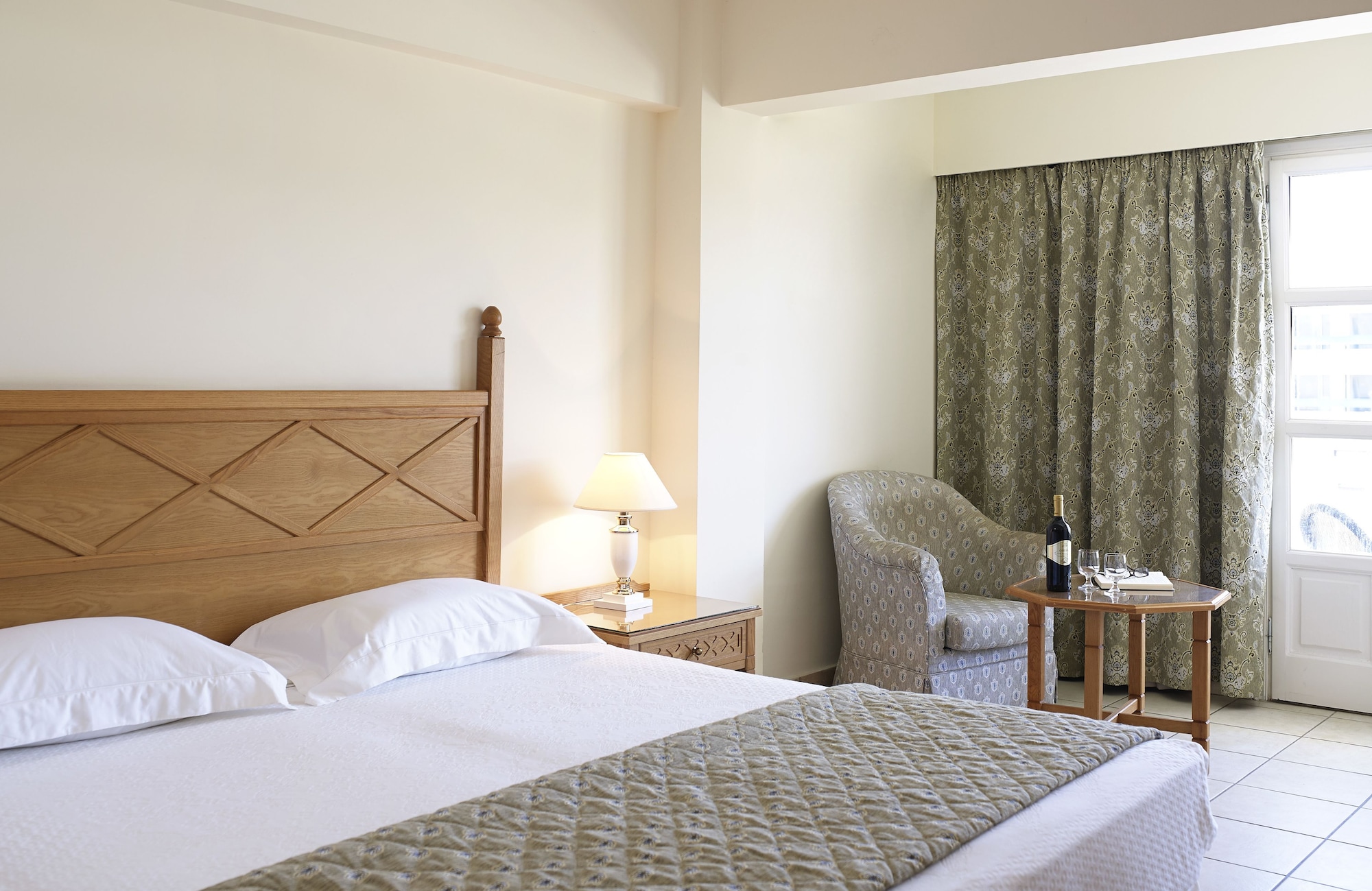 Twin Room Partial Sea View