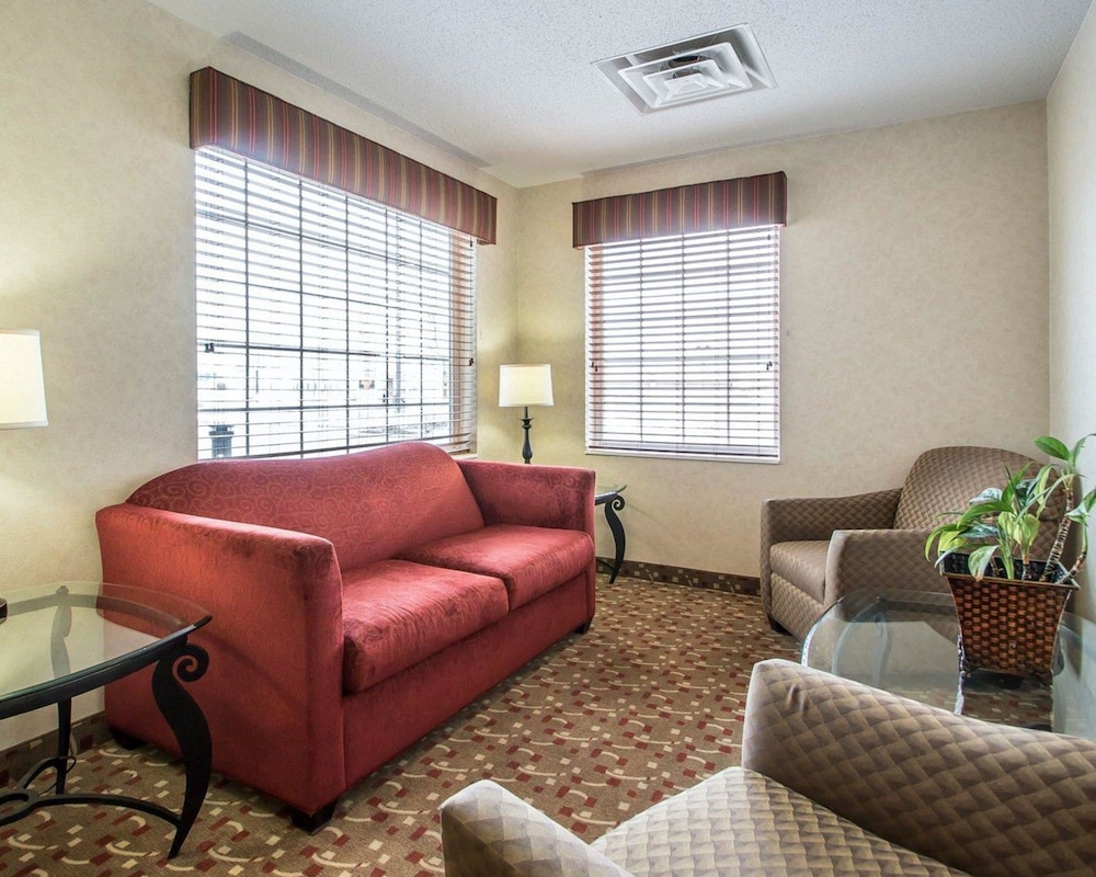 Sleep Inn Suites Green Bay Airport 19/36