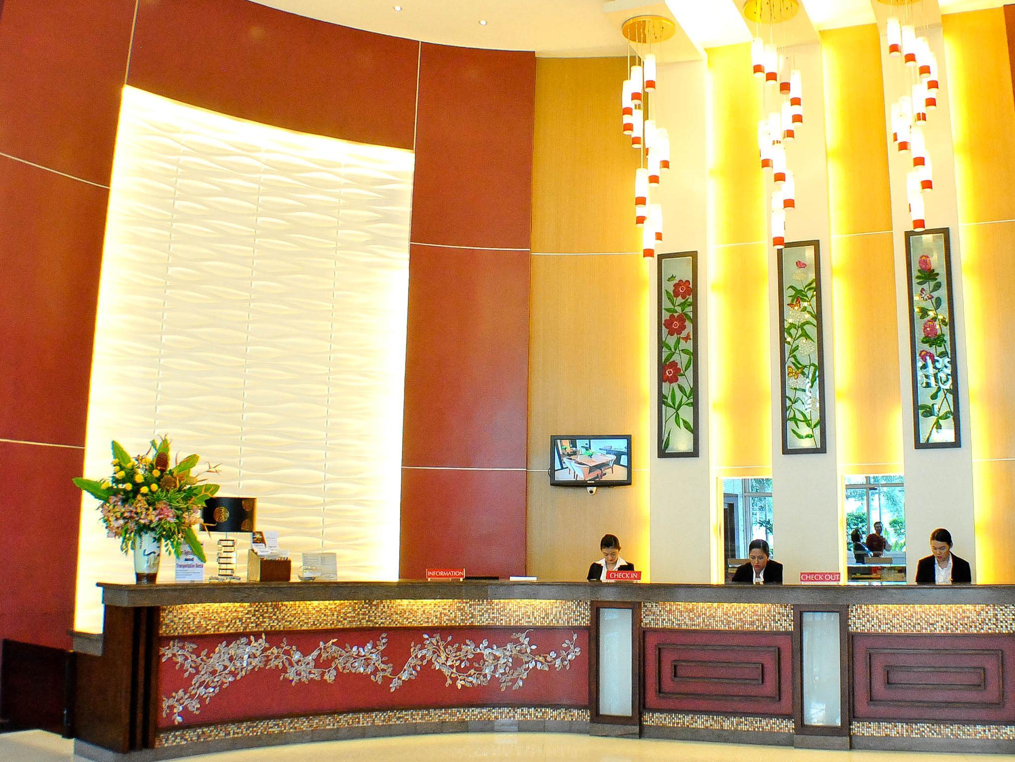 Lobby at Hotel Elizabeth Cebu, CEBU