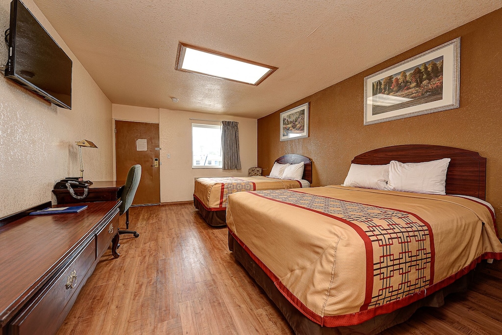 Guest Inn Rogers 28/67