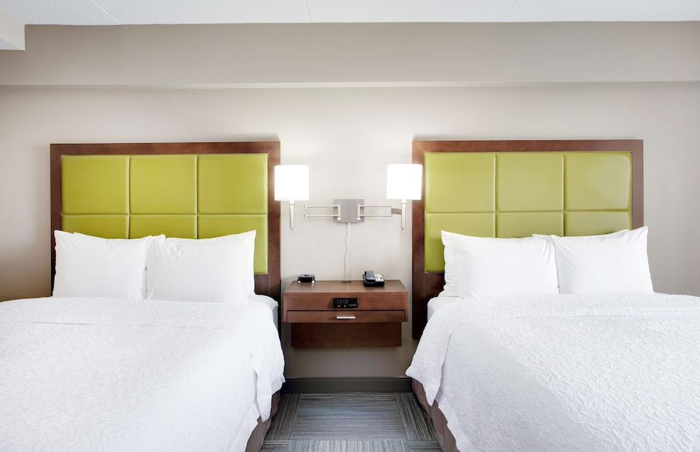 Hampton Inn Lancaster, PA 15/42