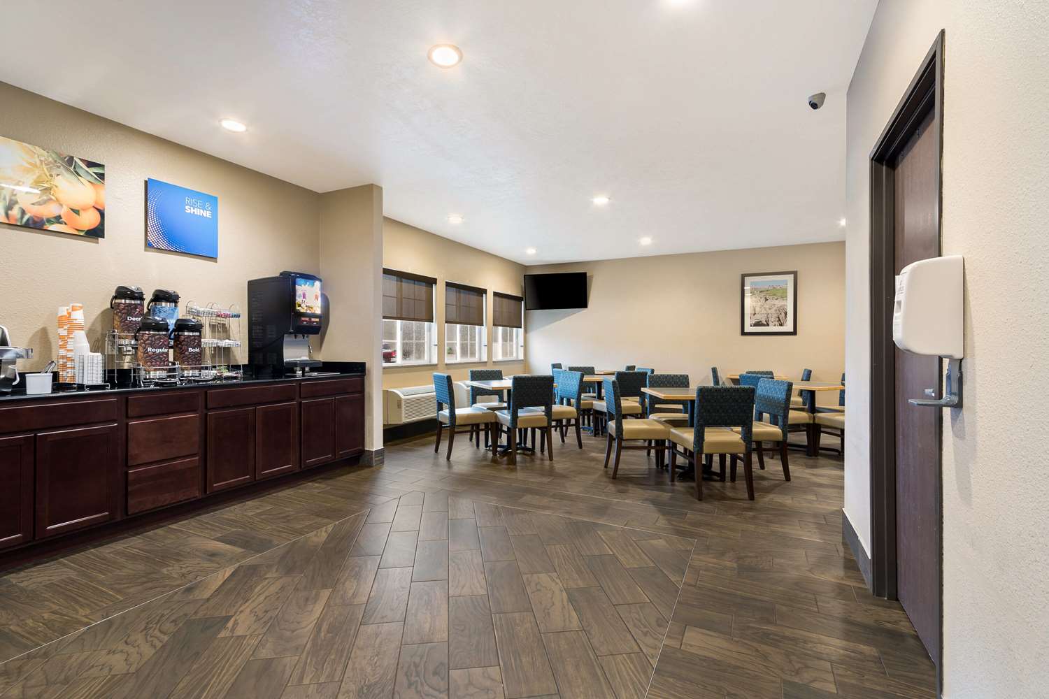 Comfort Inn Yankton SD 15/23