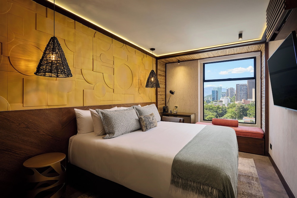 Golden Valley Hotel 16/50