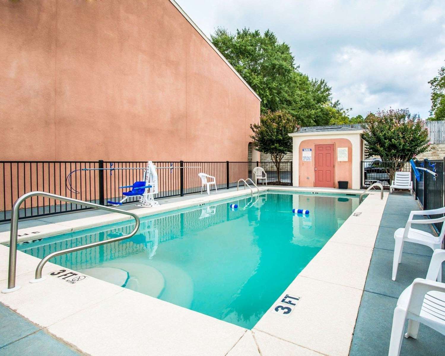 Econo Lodge Dothan West 20/20