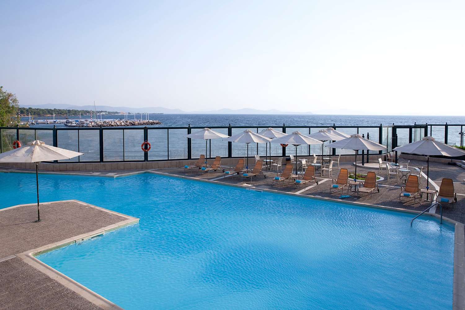 Ramada by Wyndham, Athens Club Attica Riviera 43/45