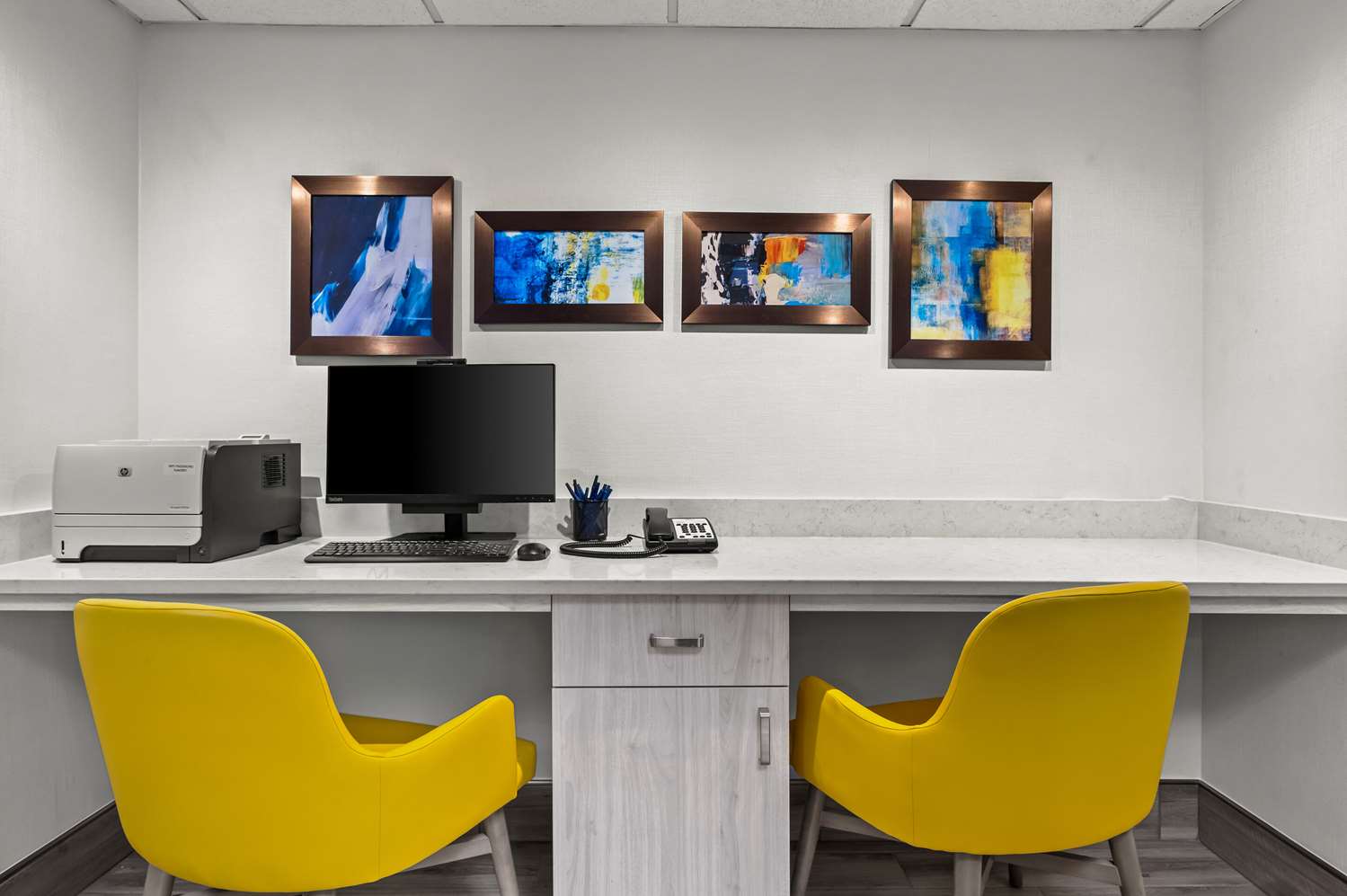 Comfort Inn & Suites Evansville Airport 14/21