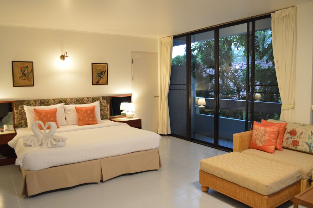 DELUXE, BALCONY