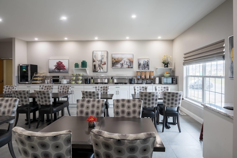 Amsterdam Inn & Suites Moncton 43/63