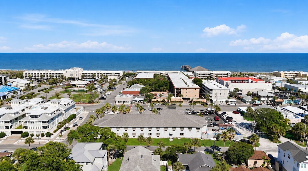 Howard Johnson Inn Tybee Island Savannah GA 66/69