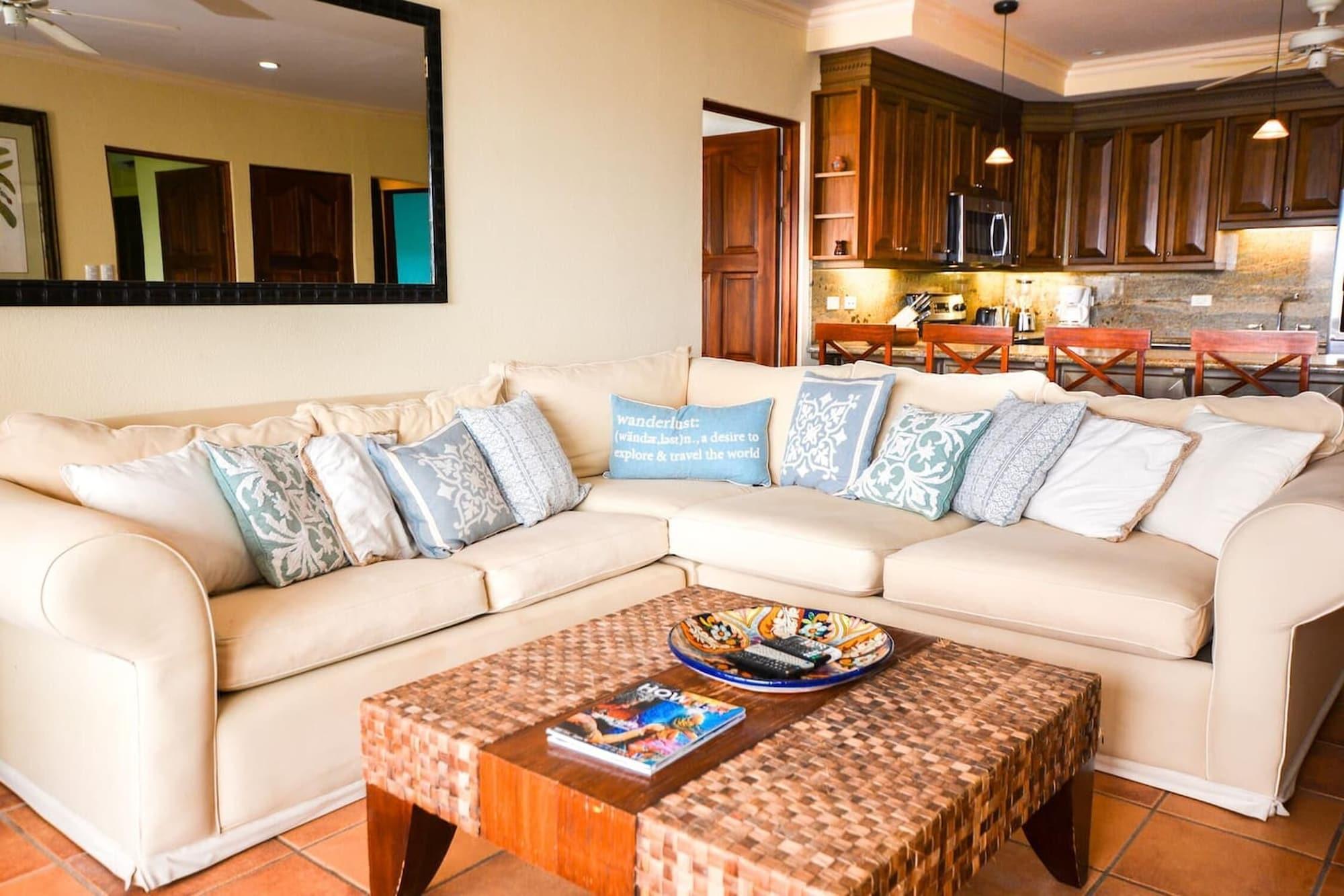Spectacular - Spacious unit in Flamingo in front of the beach 13/34