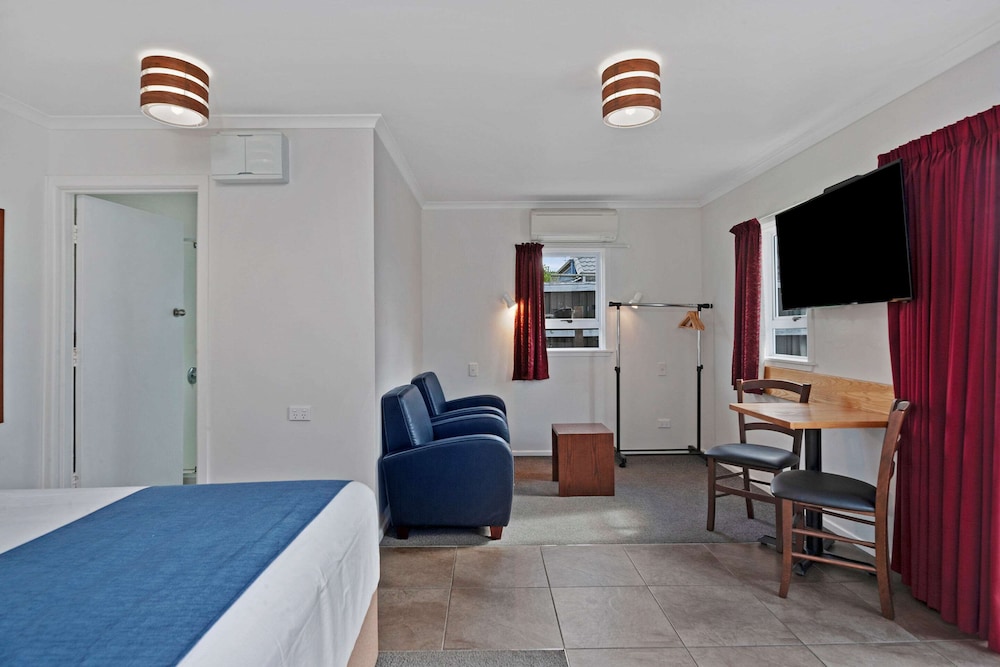Comfort Inn Westshore Beach 30/35