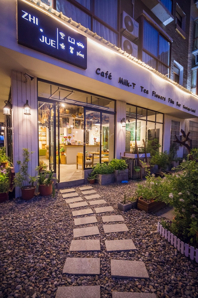 Zhang Jiajie Zhijue Art Hotel 2/48