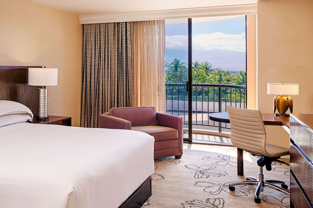 Makai, King Bed, Resort View, Accessible