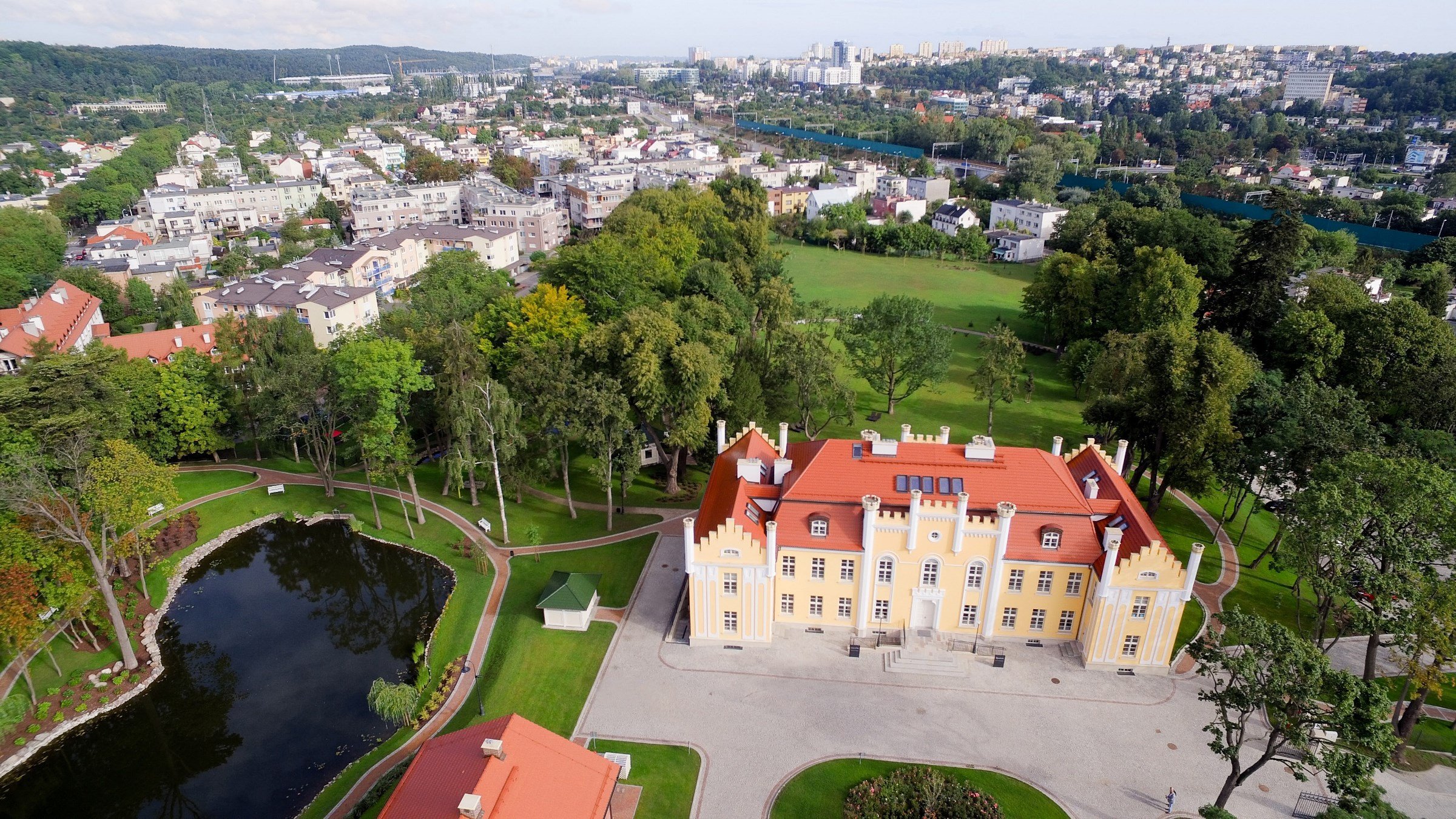 QUADRILLE CONFERENCE & SPA 3/50