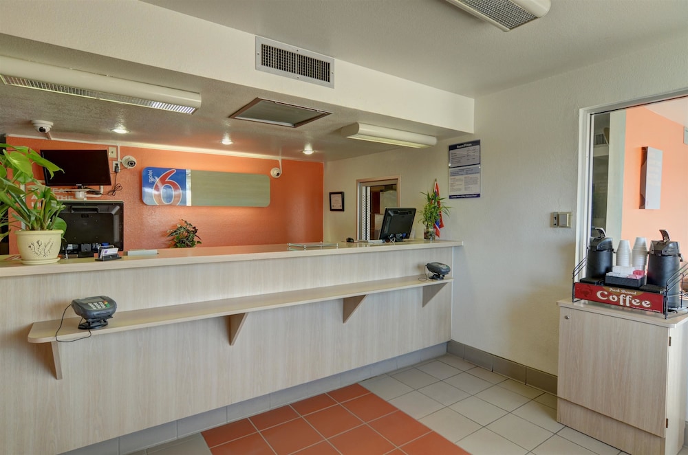 Motel6 Casper, WY 8/63