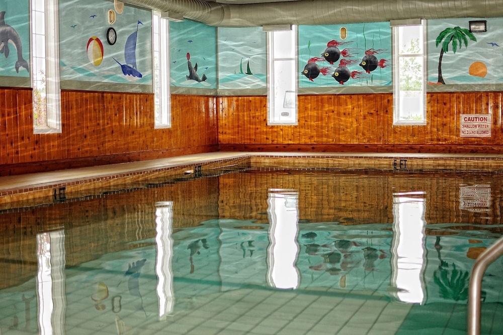 Claymore inn & Suites 21/40