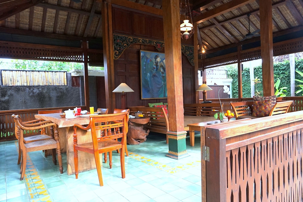 VILLA BERAWA BALI 57/77