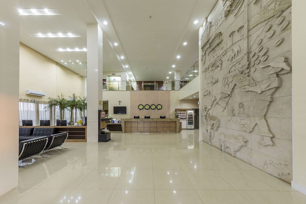 Thomasi Hotel 8/39