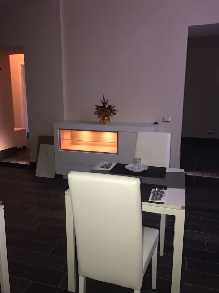 Arch Rome Suites 70/75
