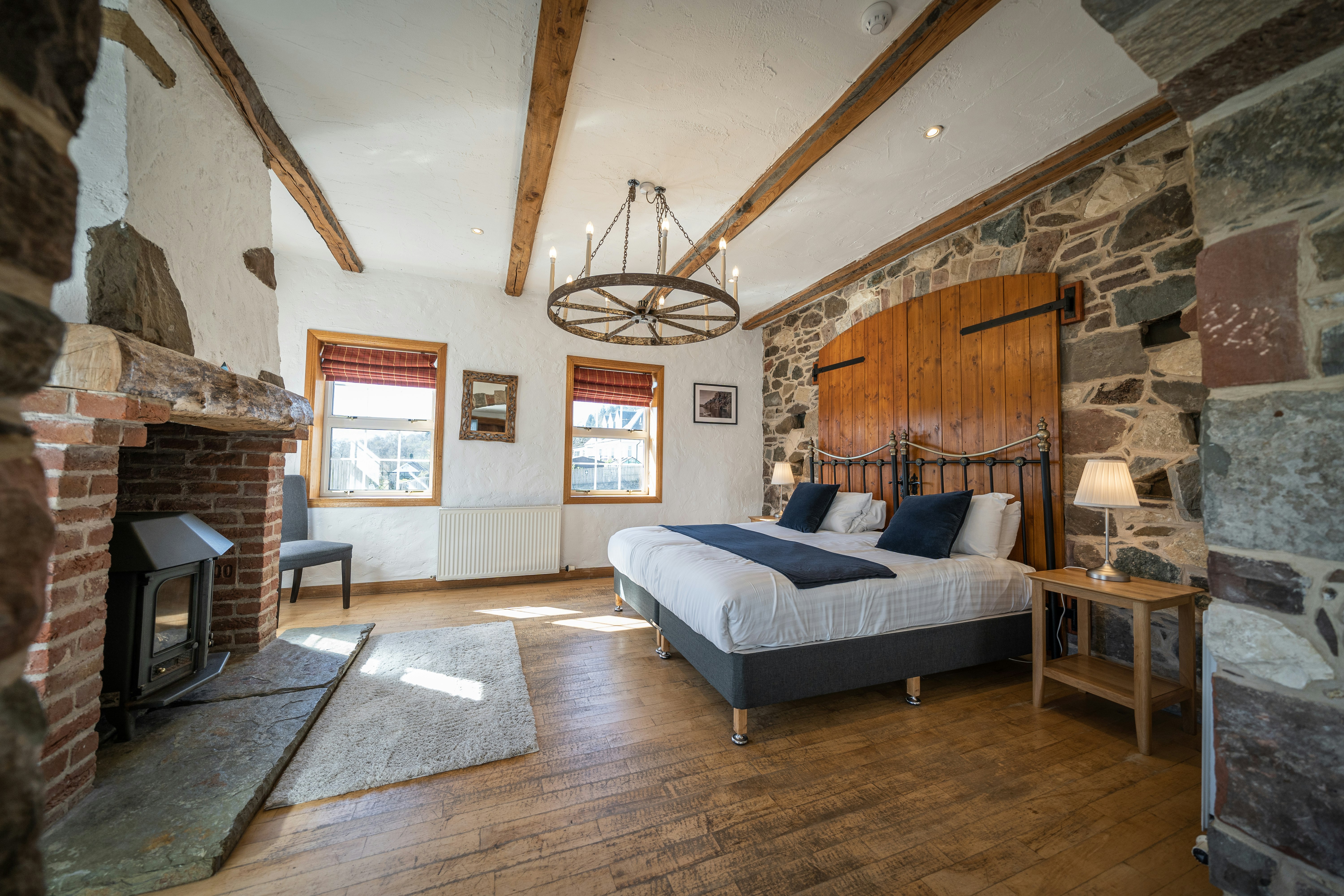 The Oak Tree Inn 8/27