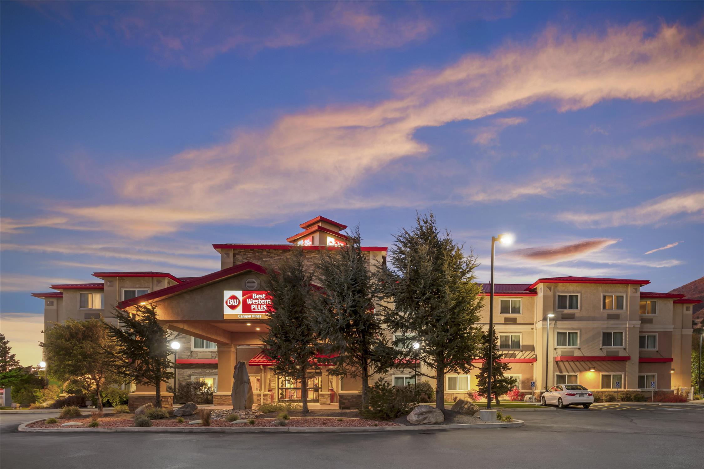 Best Western Plus Canyon Pines 3/46