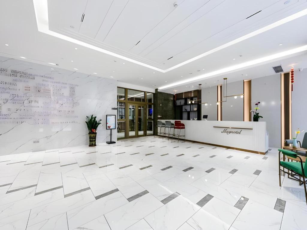 Magnotel Hotel (Dongxing Guomen Port) 11/50