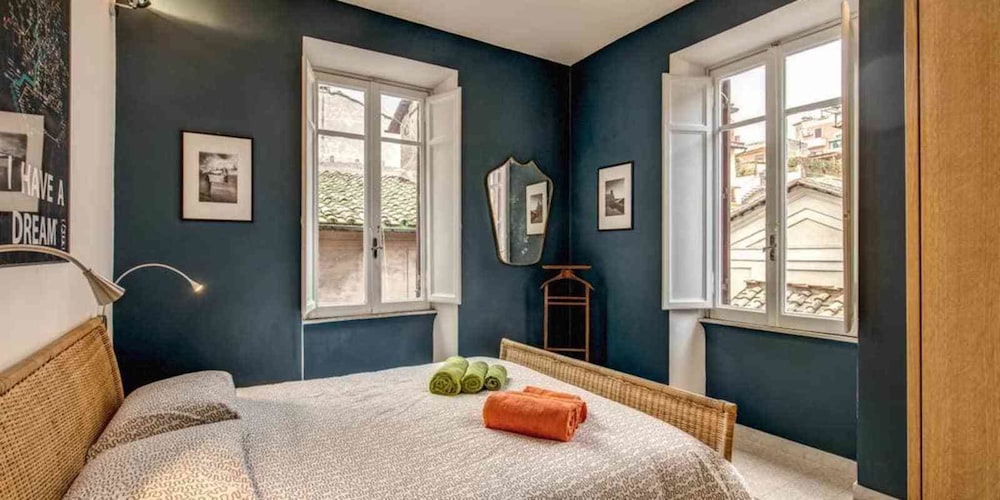 Monti Coliseum 3 bedroom 2nd floor 18/40