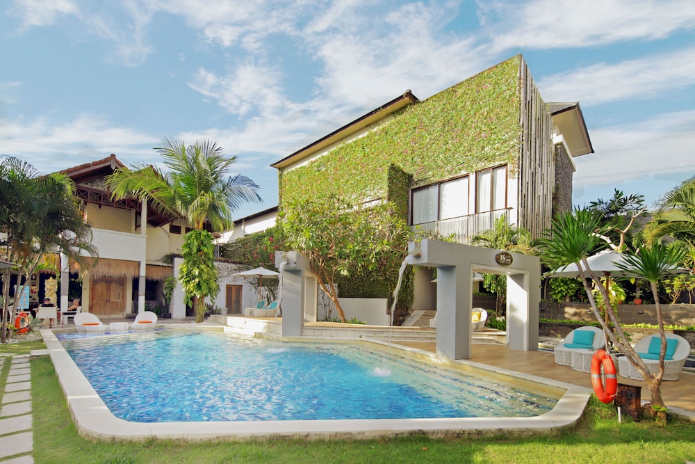 18 Suite Villa Loft Kuta 6/73