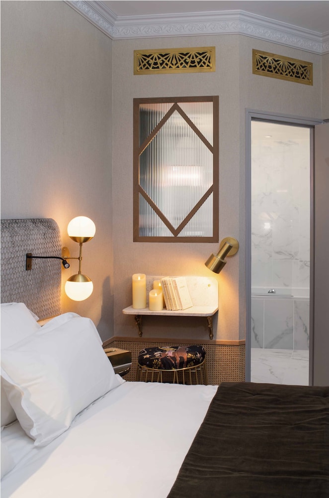 HANDSOME HOTEL BY ELEGANCIA 28/74