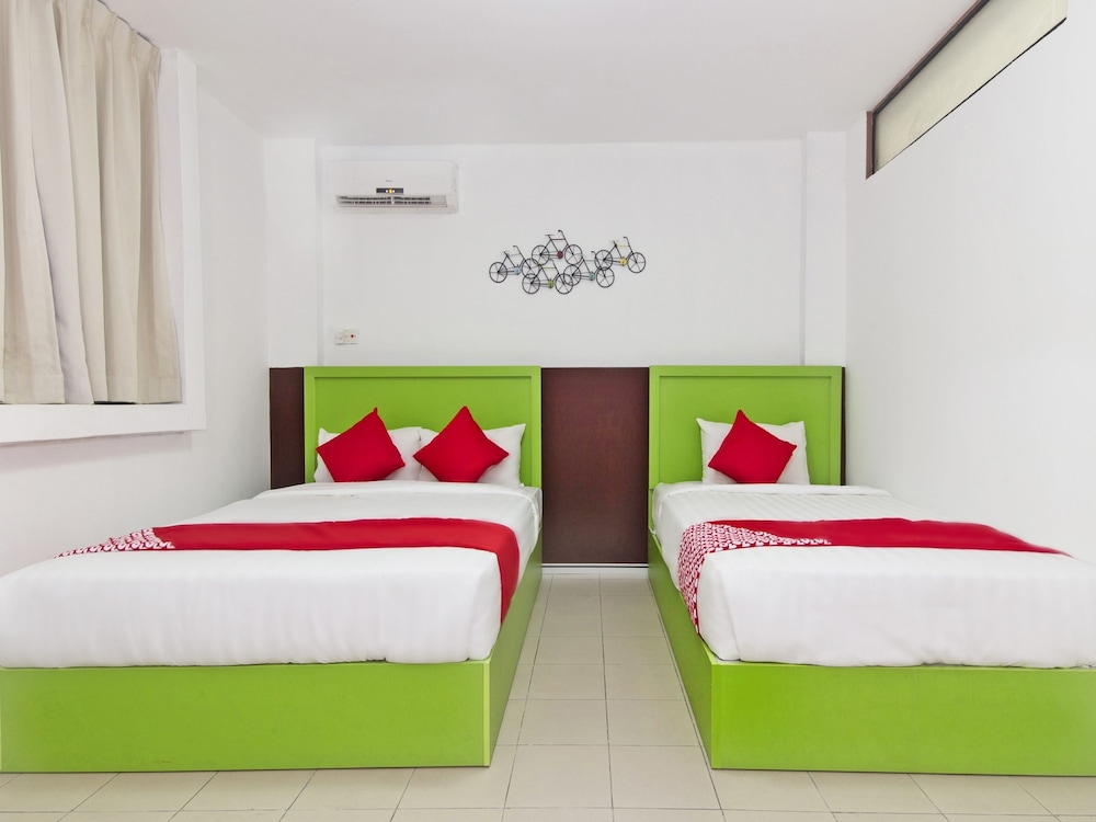 Oyo 564 Y Hotel 12/24