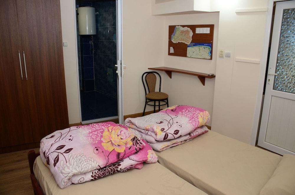 Guesthouse And Hostel Batumi Globus 22/46