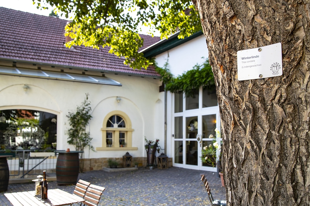 Halbersbacher. Hotel Annaberg 44/50