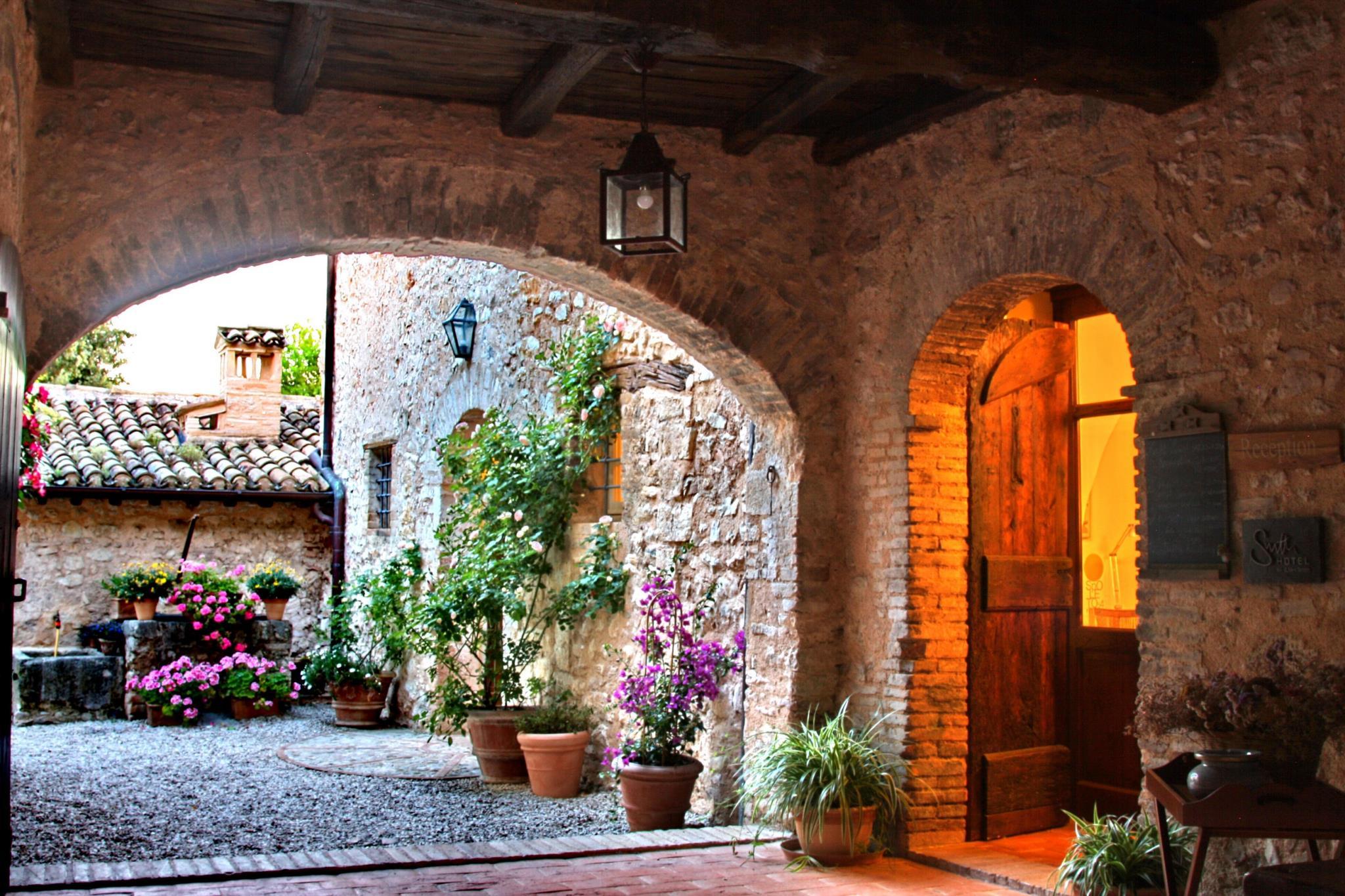 BORGO DELLA MARMOTTA 1/19