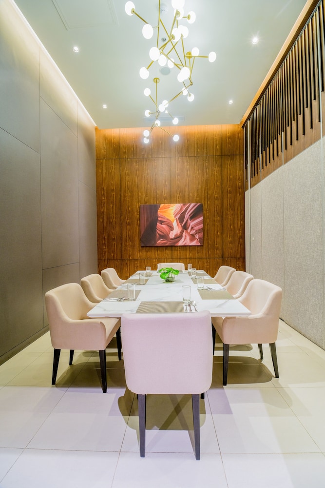Grand Summit Hotel General Santos 44/50