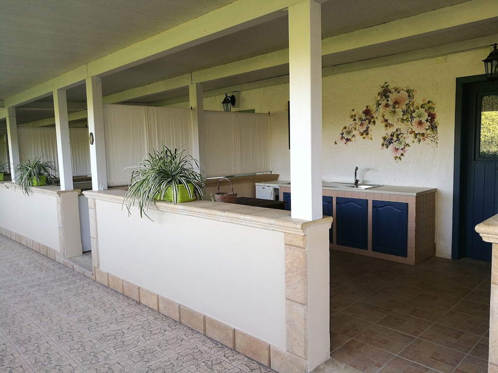 Villa Felicia 50/89
