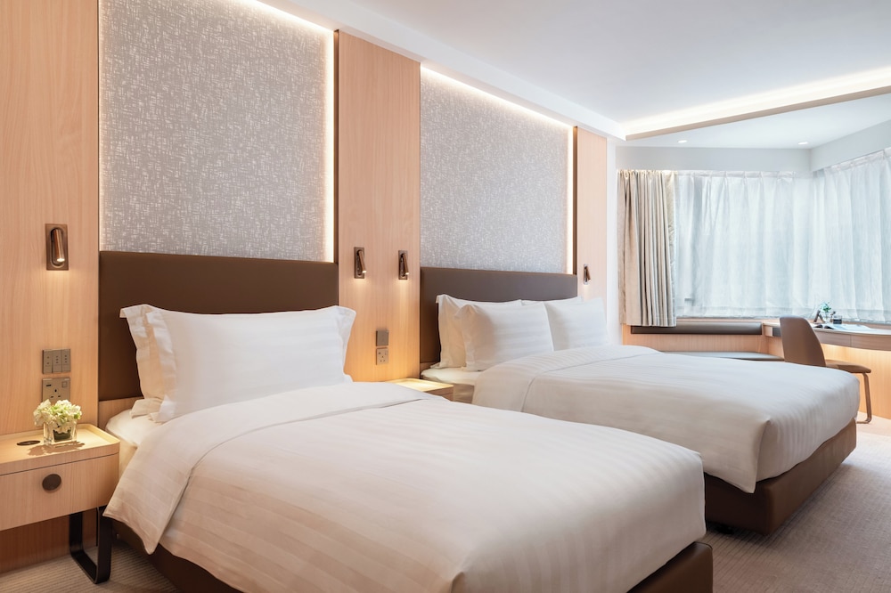 Renovated, Deluxe, 1 Queen and 1 Single Bed