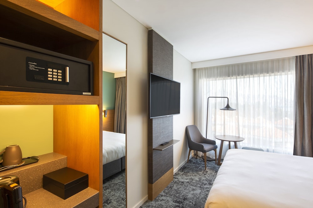 Holiday Inn Express And Suites Queenstown 36/79