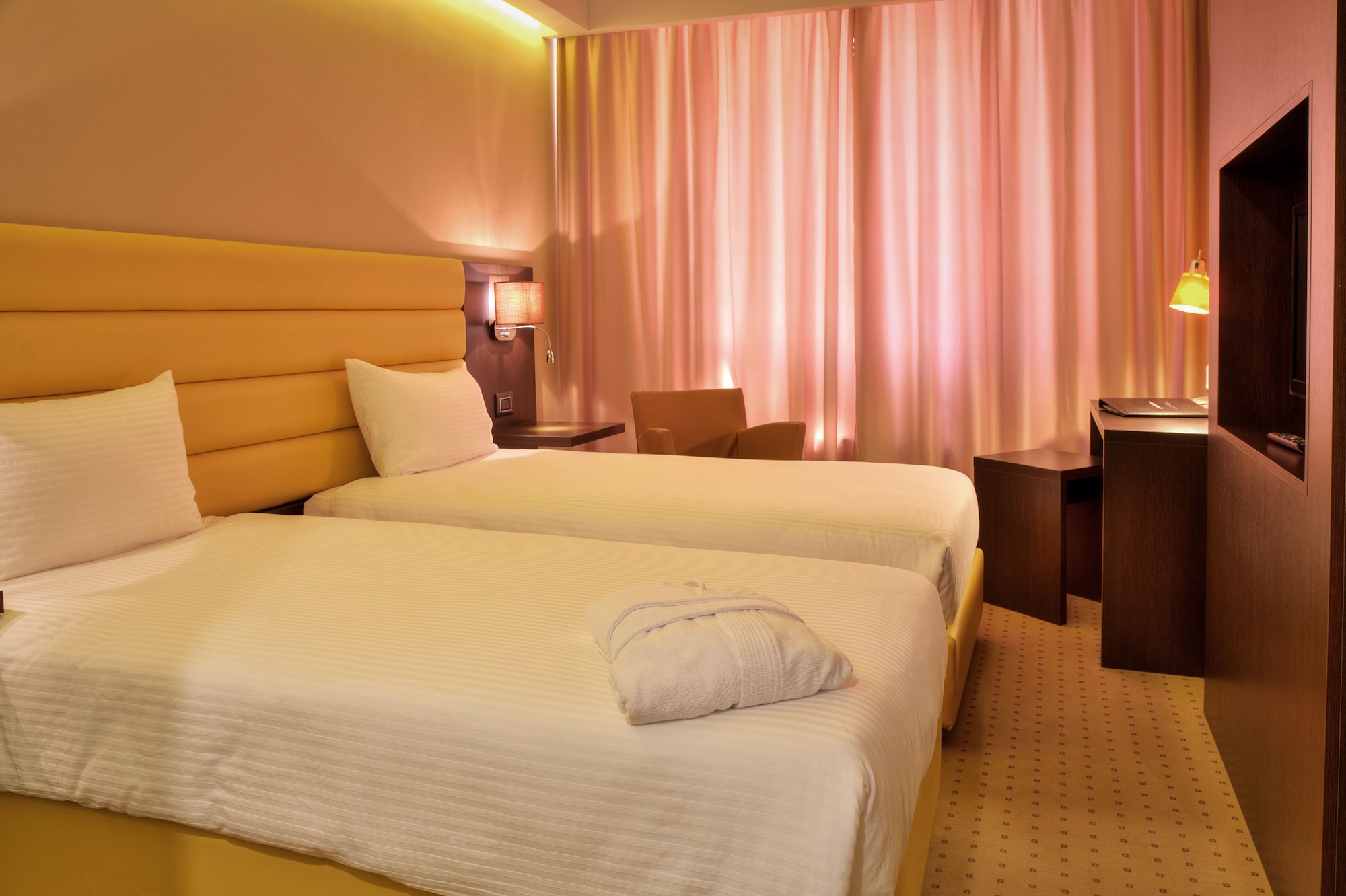 غرفة فاخرة بسرير كينج بغرفة نوم واحدة، Comfort Hotel Astana 5/10