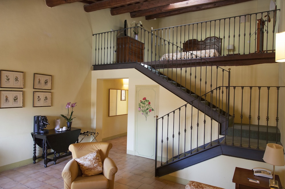 Palazzo Guiderocchi 45/48