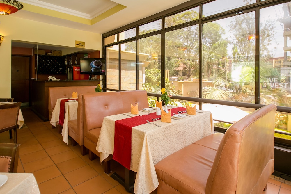 Waridi Paradise Apartment Hotel 61/72