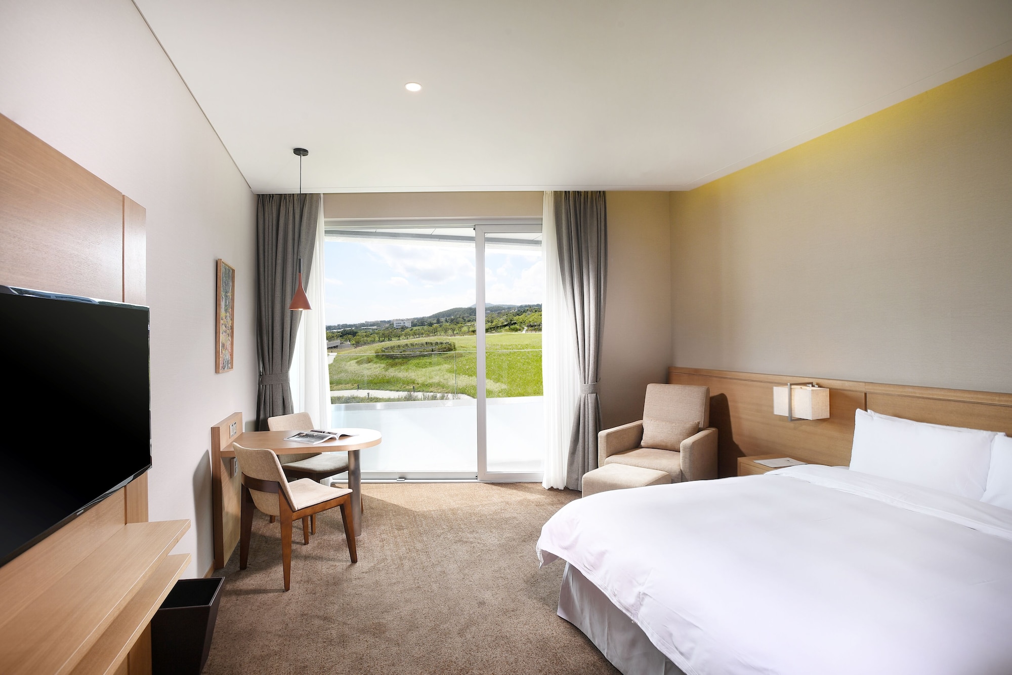 DELUXE, DOUBLE BED, GARDEN VIEW