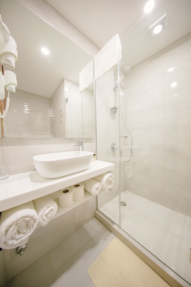 Orden Hotel 20/20