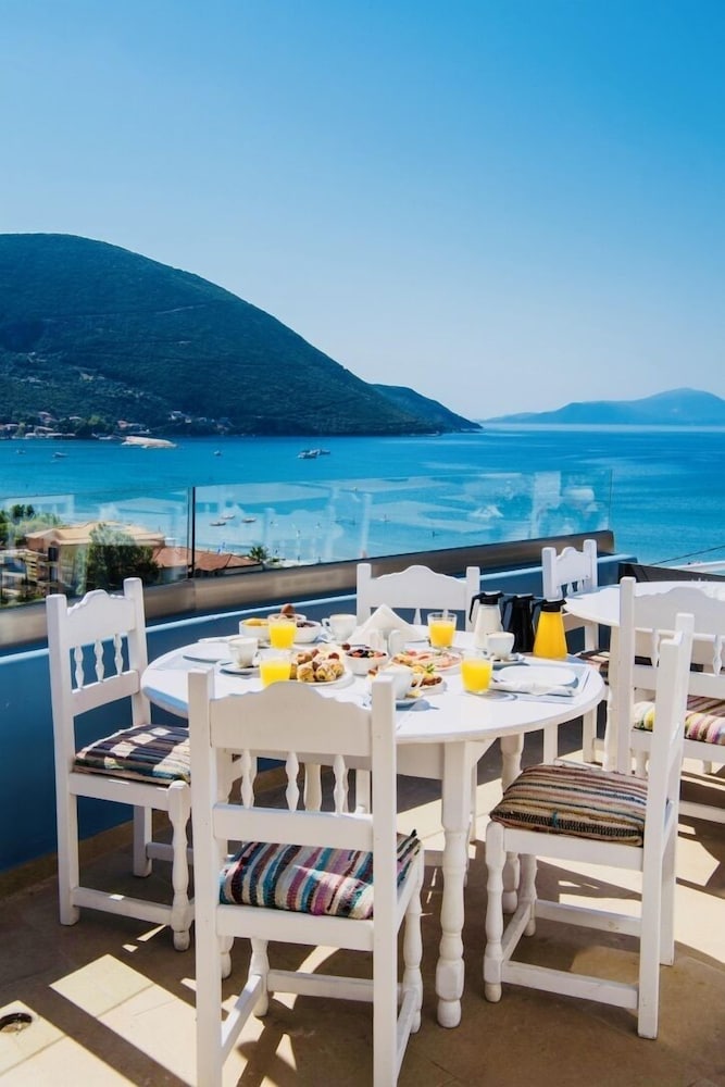 Ponti Beach Hotel 15/21
