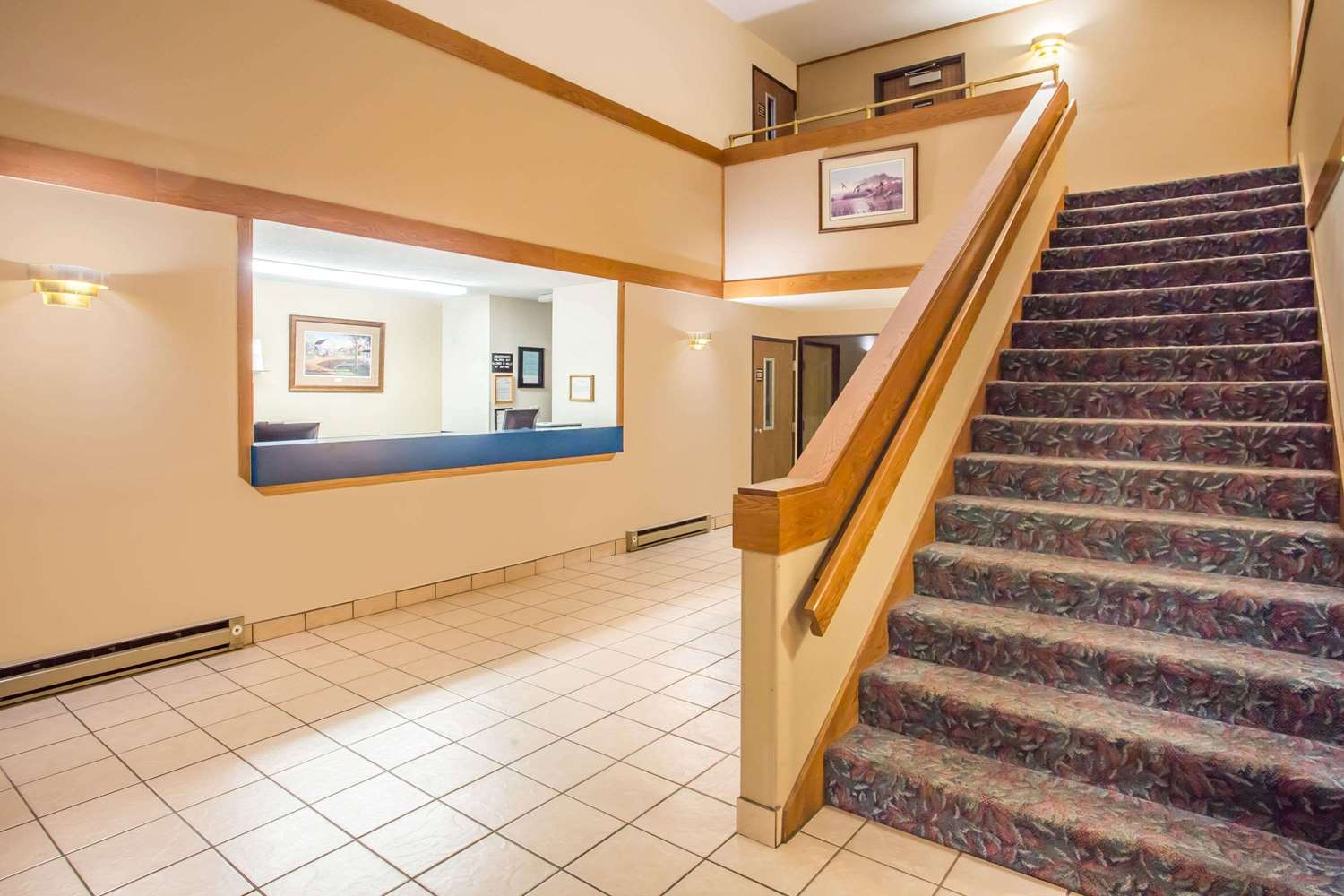 Wautoma Inn by OYO Near Airport WI 73 7/22