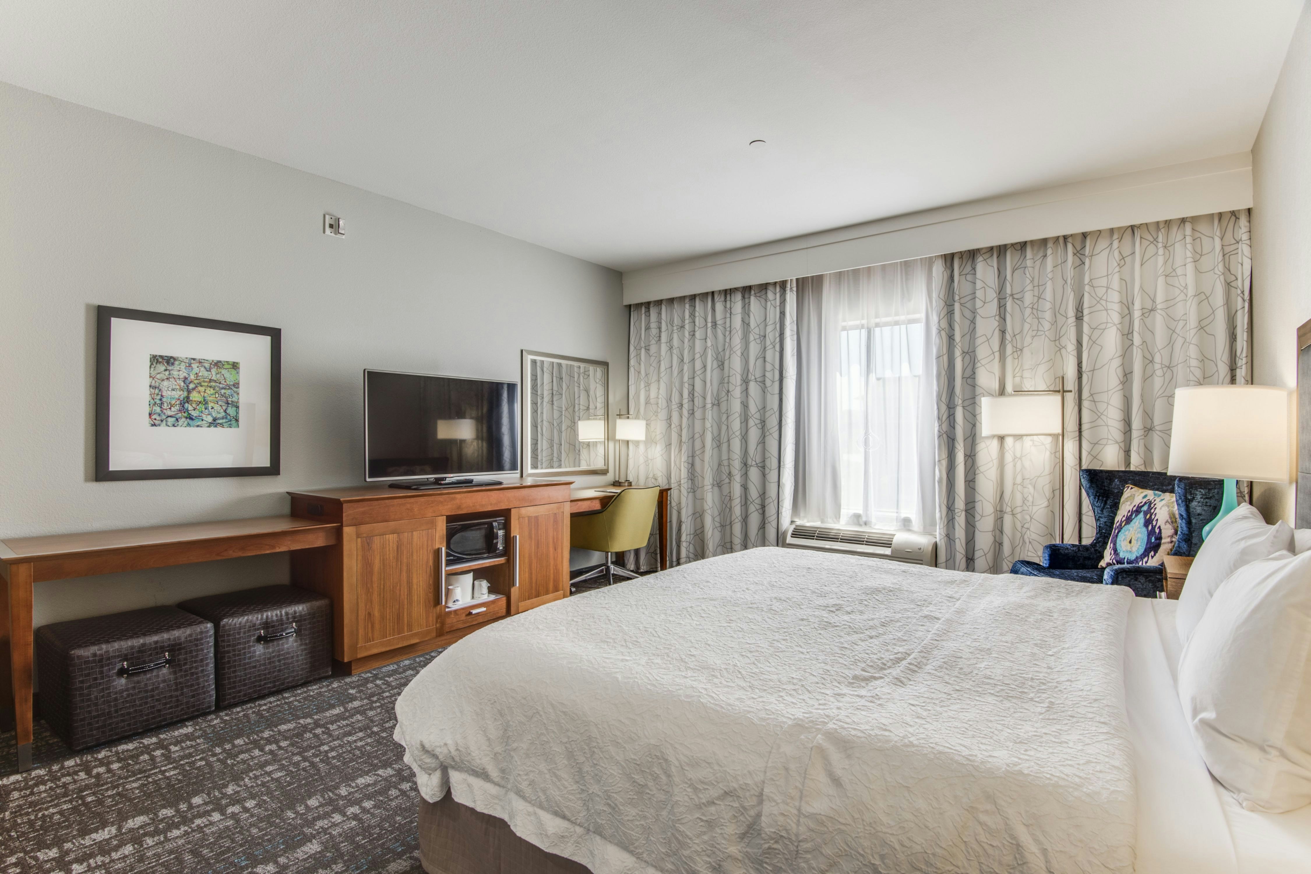 ROOM, KING BED